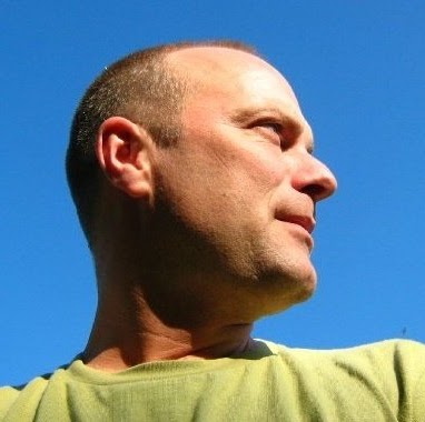 Julian Collins Photo 10