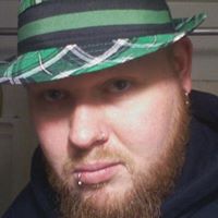 Robert Dietz Photo 30