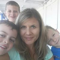 Stephanie Dugan Photo 34