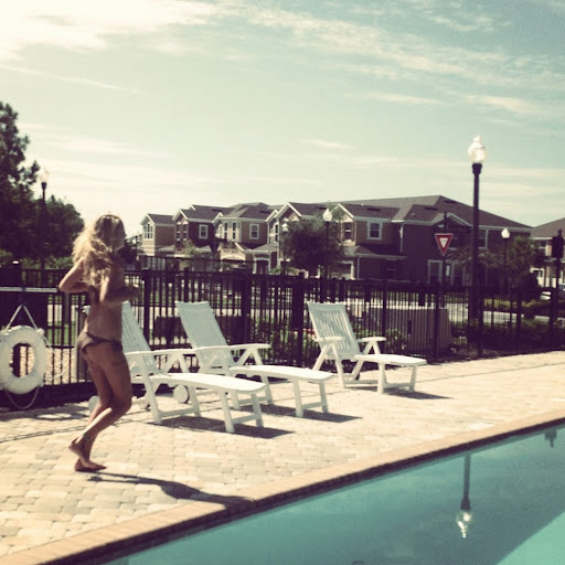 Samantha Gillett Photo 23