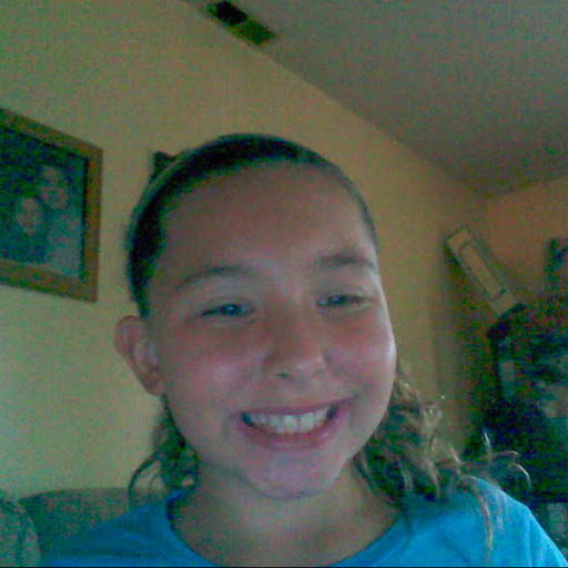 Julia Betts Photo 15