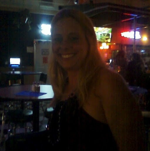 Melissa Gardner Photo 21