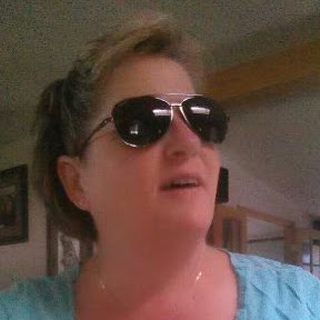 Lori Anderson Photo 17
