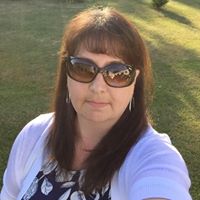 Stephanie Gates Photo 13