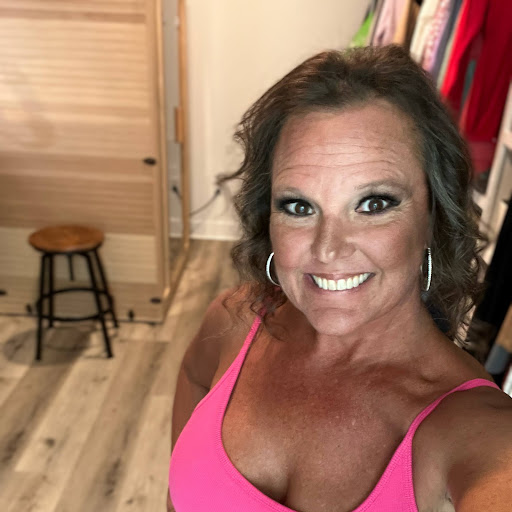 Shelly Barrett Photo 14