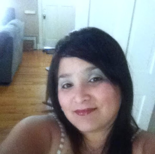 Julie Bernal Photo 11
