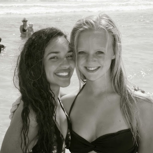 Annie Jacobs Photo 31