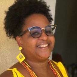 Barbara Gomes Photo 35