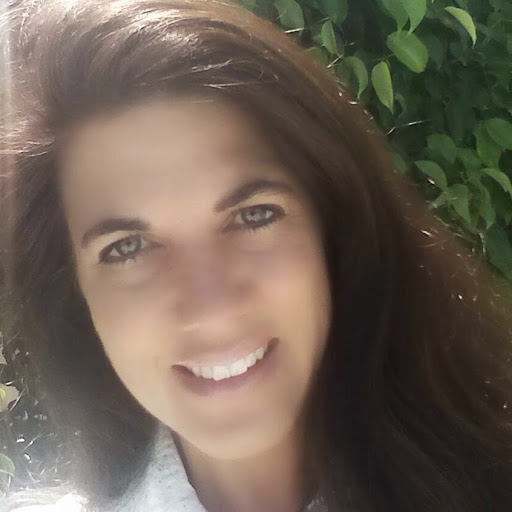Lori Moore Photo 19