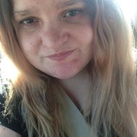 Elizabeth Snyder Photo 23