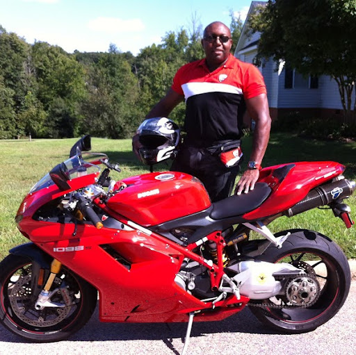 Derrick Griffin Photo 4