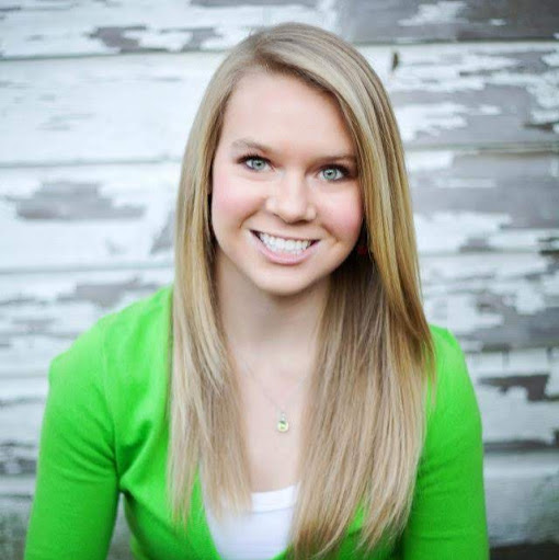 Mackenzie Summers Photo 3