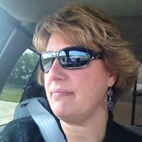 Julie Maloney Photo 15