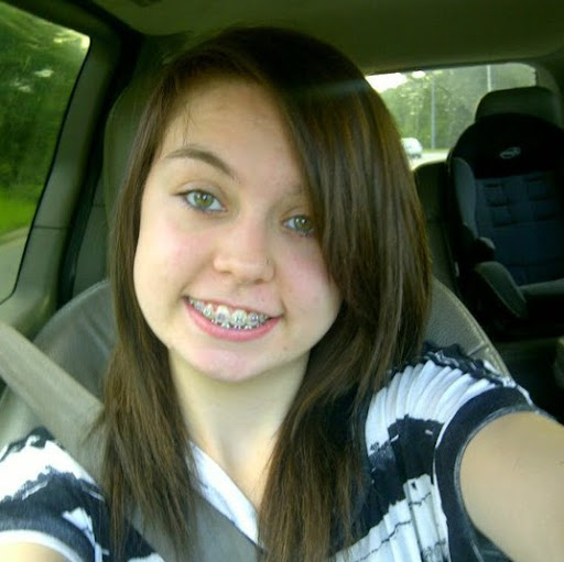 Jessica Campbell Photo 16