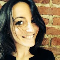 Julie Place Photo 10