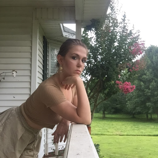Jessica Webb Photo 20