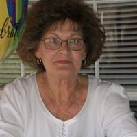 Paula Clayton Photo 19