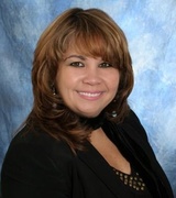 Elizabeth Guerrero Photo 1