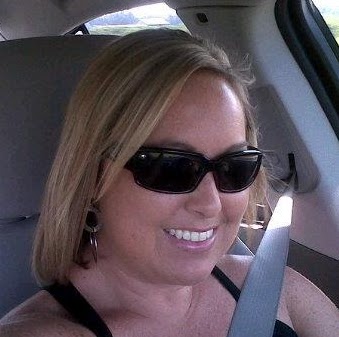 Nicole Carr Photo 14