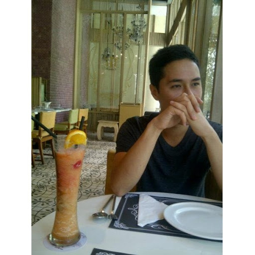 Christopher Triplett Photo 29