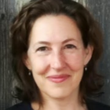 Lisa Webster Photo 10