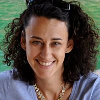 Laura Mayer Photo 22