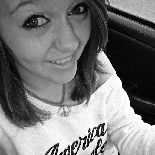 Alyssa Sheldon Photo 2