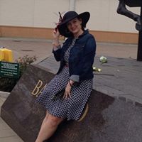 Laura Dotson Photo 30