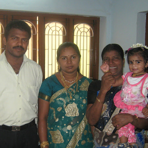 Liza Chandra Photo 4