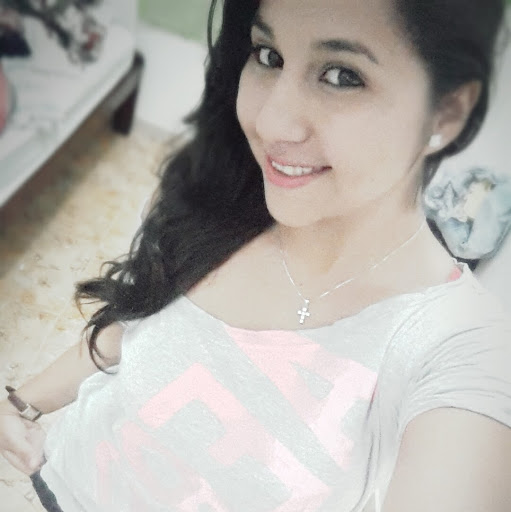 Evelin Chavez Photo 21