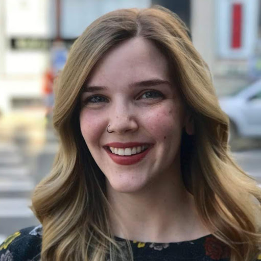 Caroline Ferguson Photo 30