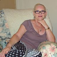 Julia Weekes Photo 3