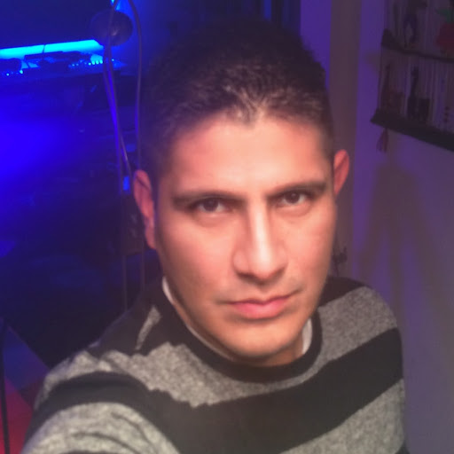 Raul Escobar Photo 14