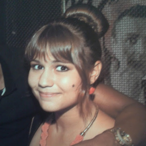 Ines Flores Photo 16