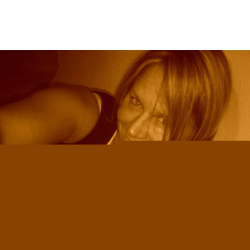 Kristy Thompson Photo 9
