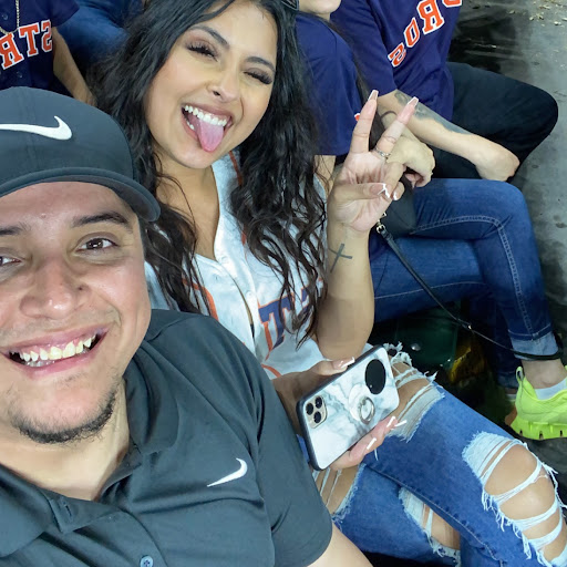 Aaron Terrazas Photo 9