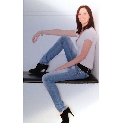 Rebecca Wyatt Photo 18