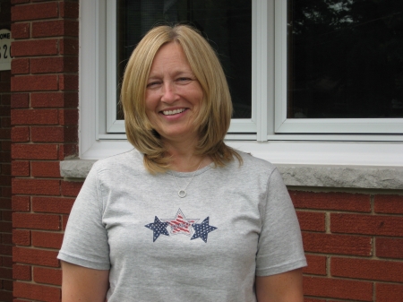 Debbie Larson Photo 24