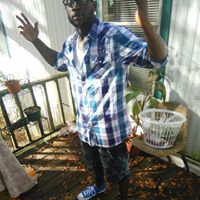 Derrick Dennis Photo 40