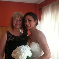 Laura Mills Photo 11