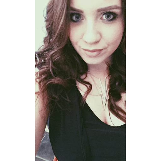 Lauren Maxwell Photo 11