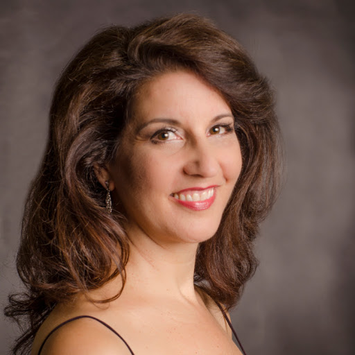 Kristin Lund Photo 13