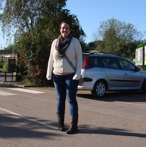 Rebecca Watkins Photo 23