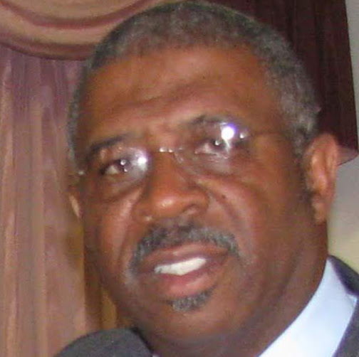 Chester Davis Photo 40