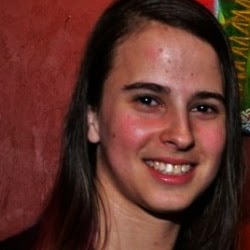 Julie Goldstein Photo 15