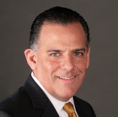 Luis Arechiga Photo 14