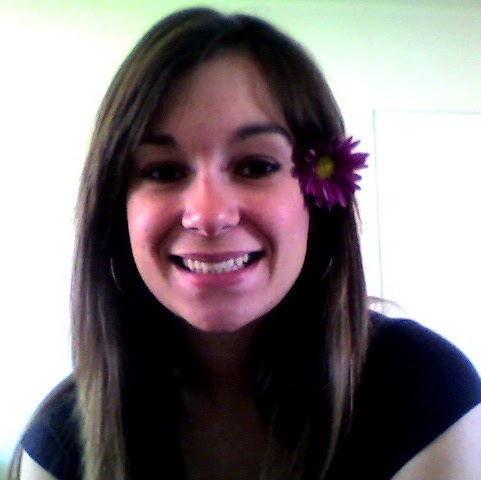 Julie Lytle Photo 32