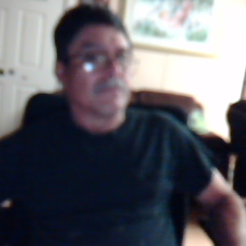 Roberto Fuentes Photo 40
