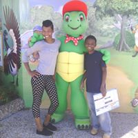 Alicia Vance Photo 25