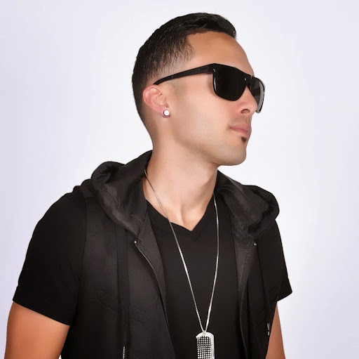Adan Rodriguez Photo 16